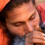 Fumando Chara, Varanasi