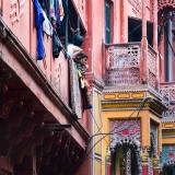 Entrada Áshram en Varanasi